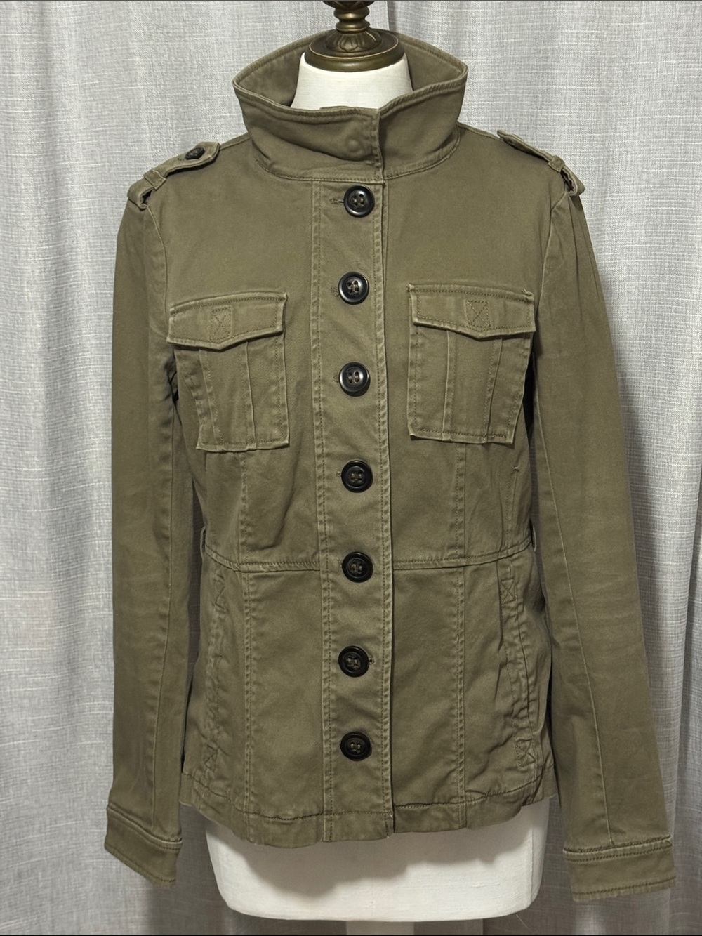 Divided(H&M) Olive Army Vibes Cotton Jacket-Button Front-Pockets-GUC
